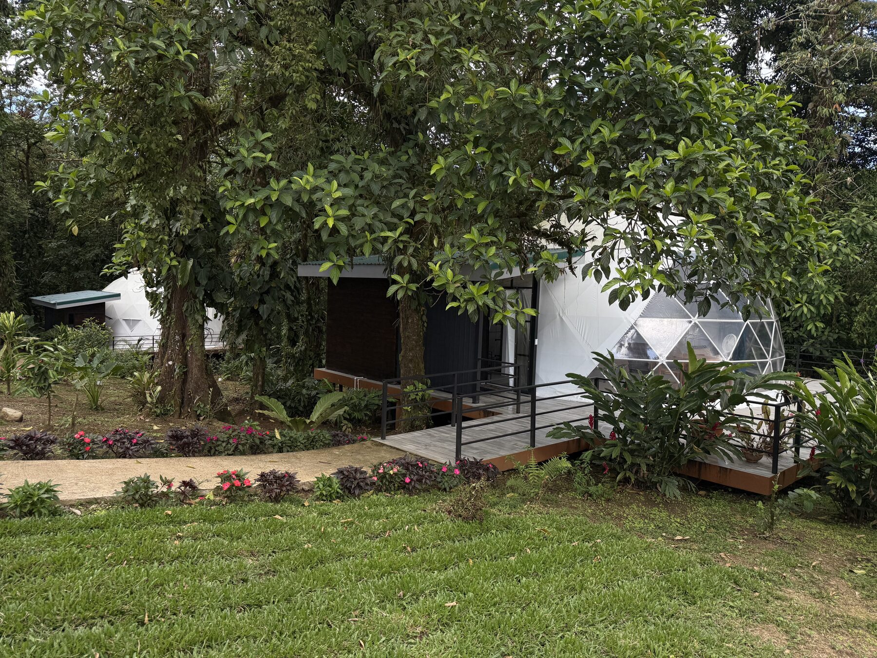 Rio Celeste glamping dome photo 22