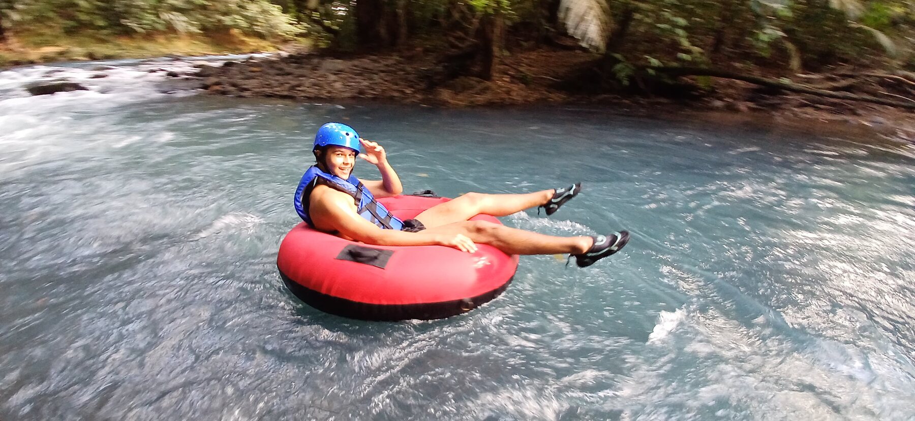 River tubing on Rio Celeste photo 4